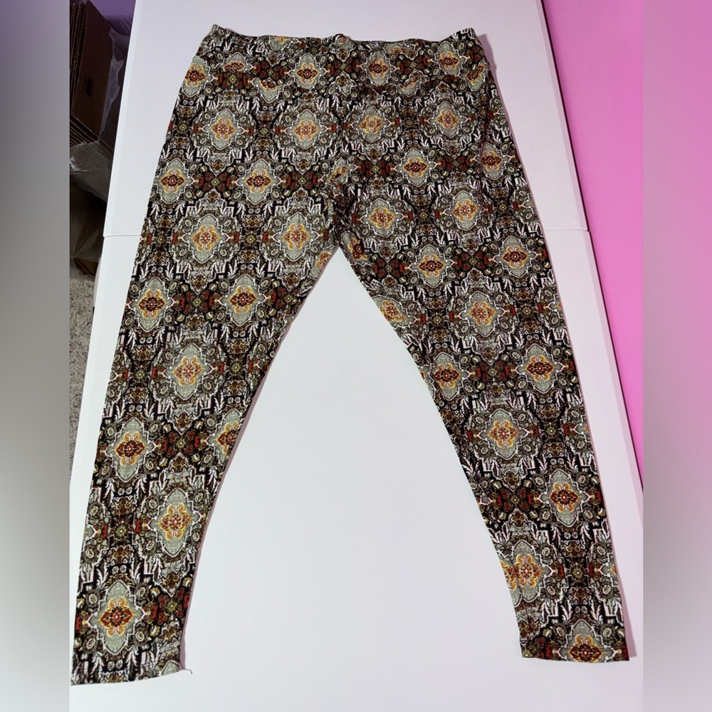 Ultra Flirt Multicolor Patterned Leggings